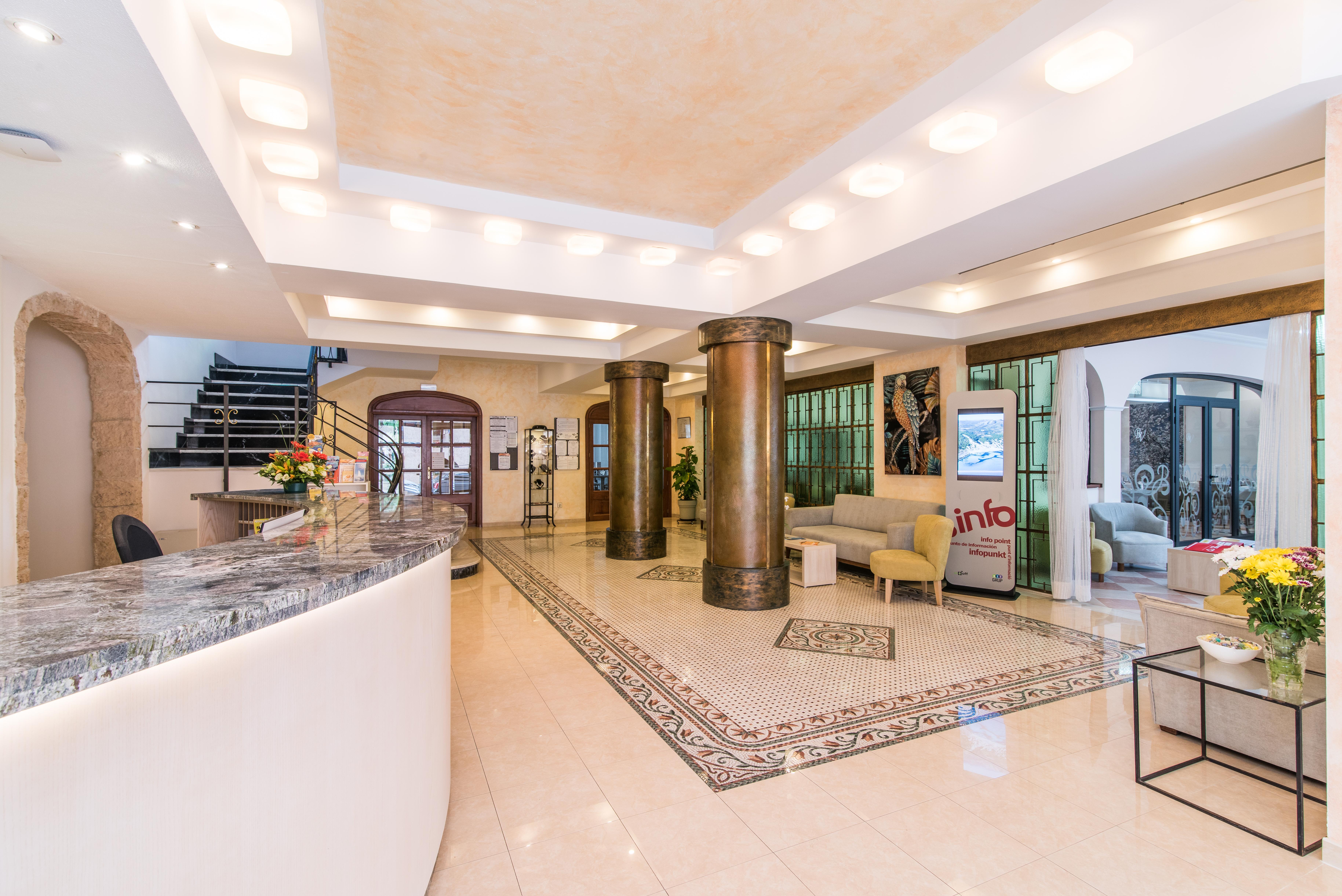 Hotel Baviera Cala Ratjada  Zewnętrze zdjęcie